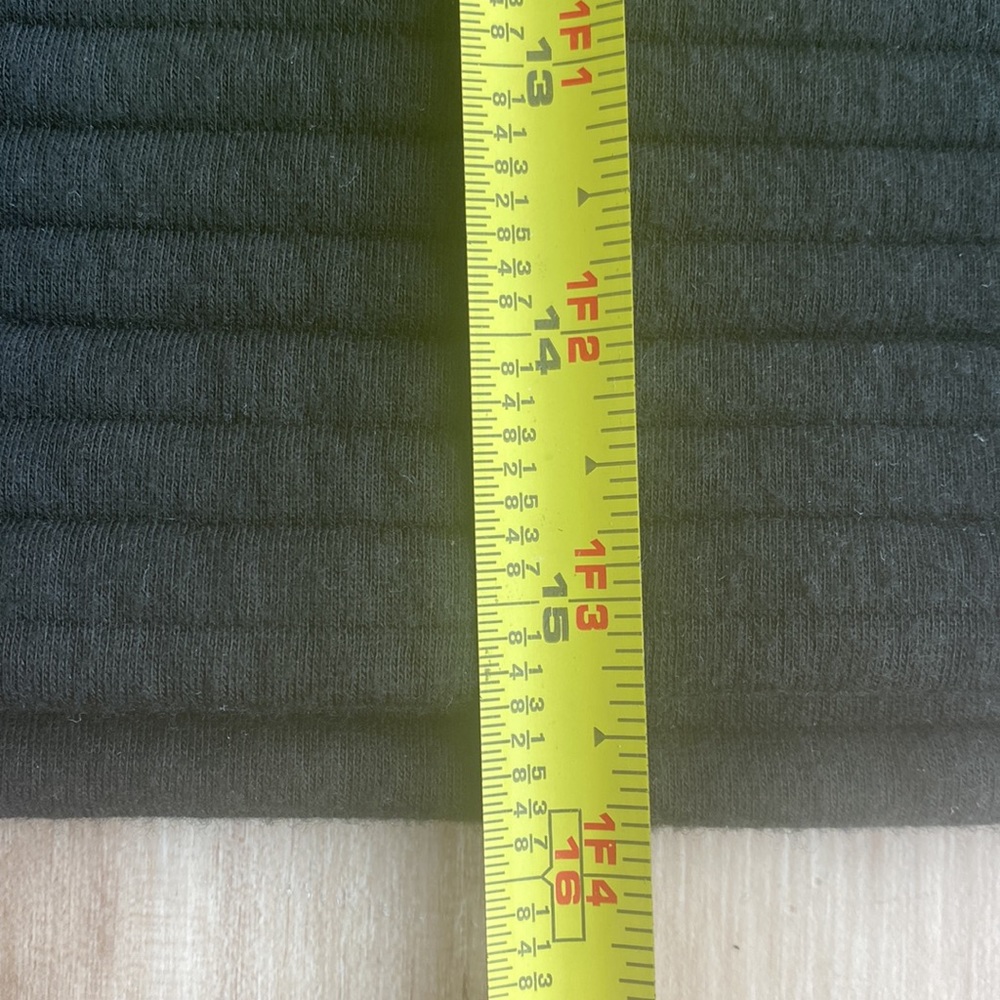 GAP Ribbed Mini Skirt w/Pockets - Picture 5 of 5